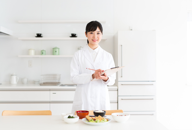管理栄養士から転職したい！資格や知識を活かした転職先とは？