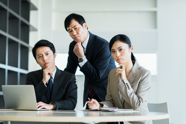もう雰囲気の悪い職場で働きたくない 職場の悪い雰囲気から脱出する方法 最高ランクの転職サイト 転職エージェントが見つかるサイト